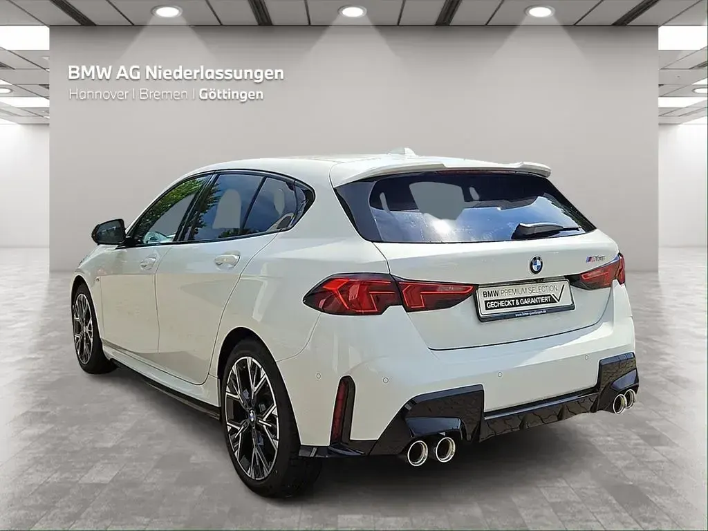 Gebraucht BMW M135 M Sport 300 PS (220 kW) 2025 Weiß Kleinwagen