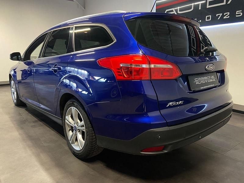 Gebraucht Ford Focus Business Edition 125 PS (91 kW) 2015 Blau Kombi