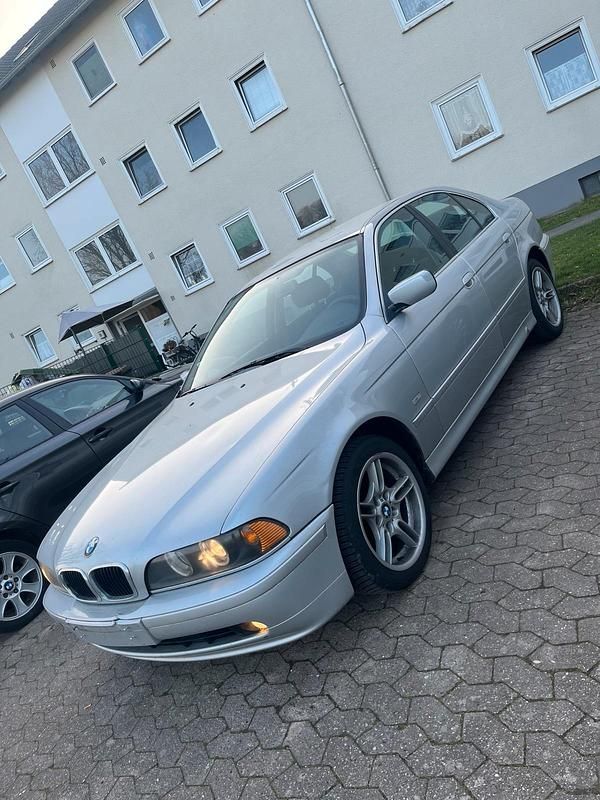 Gebraucht BMW 520 170 PS (125 kW) 2001 Silber Limousine