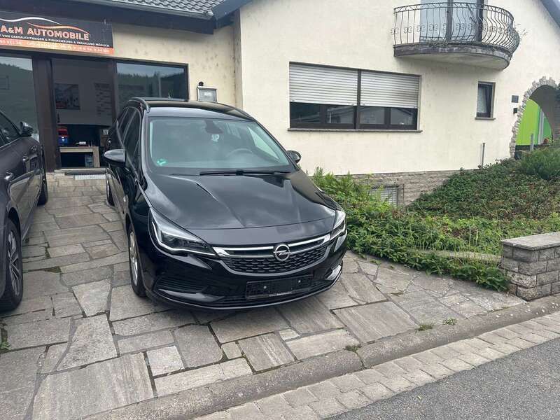 Onyx schwarz Gebraucht 2018 Opel Astra Edition Kombi | 9.999 € (Fairer Preis) - Bild 1/4