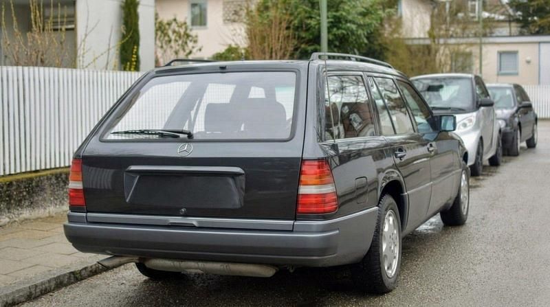 Gebraucht Mercedes E320 220 PS (161 kW) 1994 Kombi