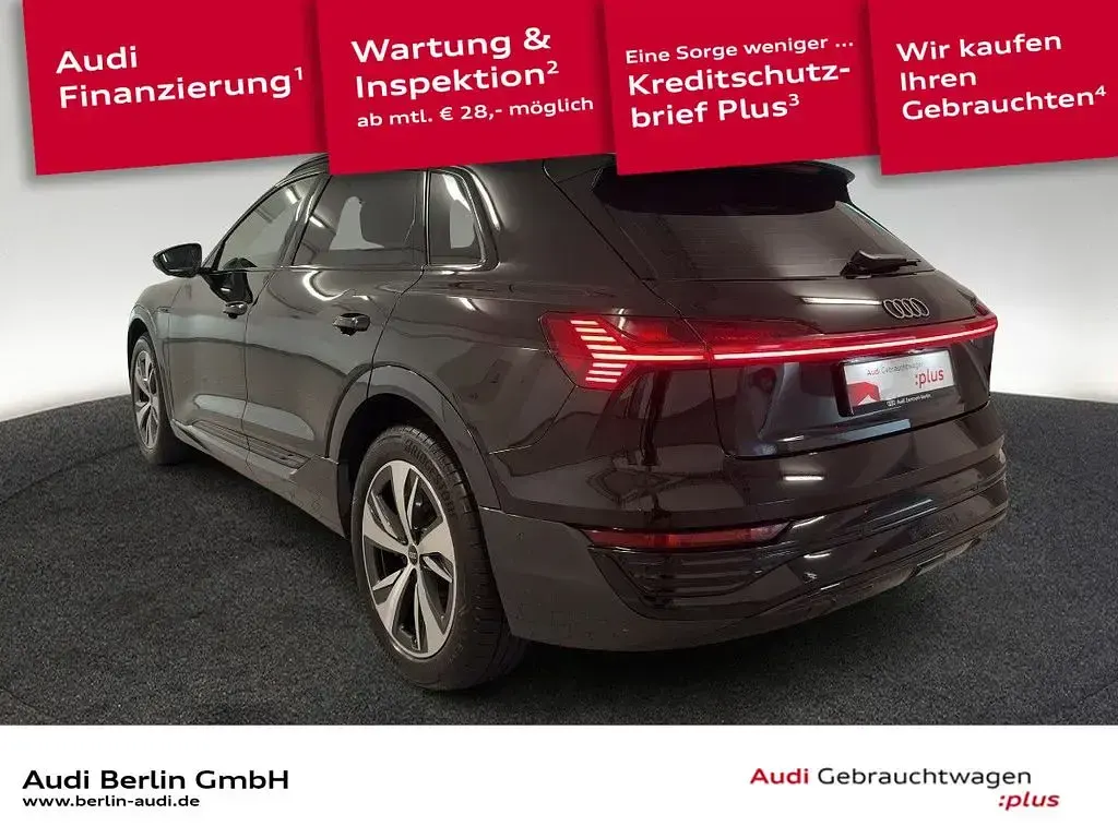 Gebraucht Audi Q8 e-tron Advanced Plus 300 kW (408 PS) 2023 Mythosschwarz metallic SUV