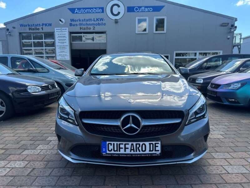 Mountaingrau met. Gebraucht 2017 Mercedes CLA220 Limousine | 7.900 € (Superpreis) - Bild 1/4