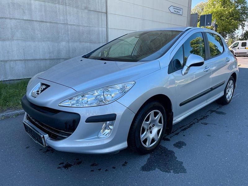 Grau Gebraucht 2008 Peugeot 308 Tendance Limousine | 1.499 € (Guter Preis) - Bild 1/4