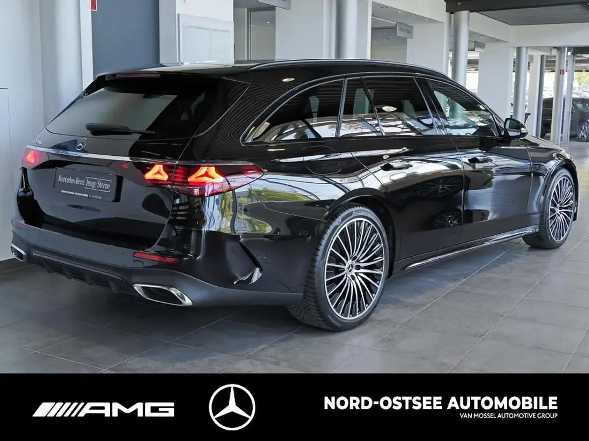 Gebraucht Mercedes E220 AMG 197 PS (144 kW) 2025 Metalliclack obsidianschwarz Kombi