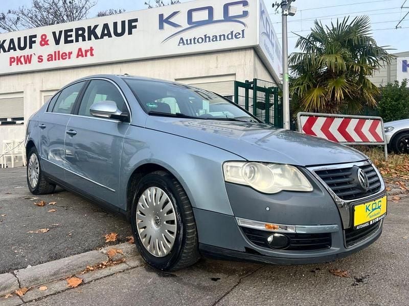 Arcticbluesilver Gebraucht 2005 VW Passat Comfortline Limousine | 4.400 € (Fairer Preis) - Bild 1/4