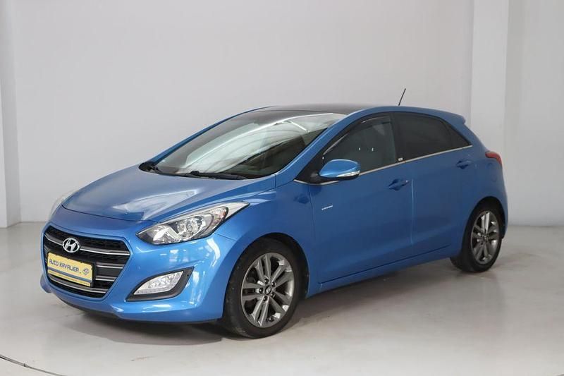 Blau Gebraucht 2016 Hyundai i30 Passion Limousine | 9.290 € (Fairer Preis) - Bild 1/4