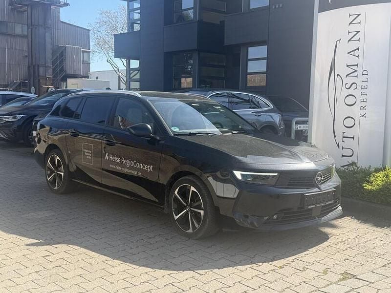 Gebraucht Opel Astra Elegance 131 PS (96 kW) 2023 Lackierung schwarz perla nera/ Kombi