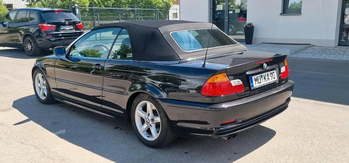 Gebraucht BMW 325 Cabriolet 175 PS (128 kW) 2001 Schwarz Cabrio