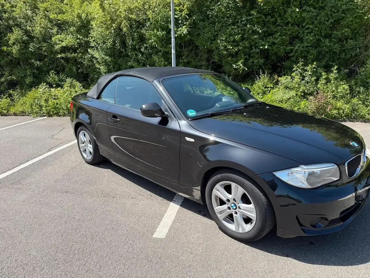 Gebraucht BMW 118 Cabriolet 143 PS (105 kW) 2013 Schwarz Cabrio