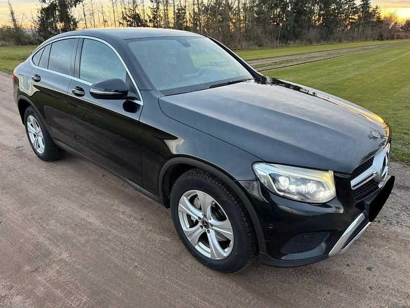 Gebraucht Mercedes GLC220 170 PS (125 kW) 2018 Schwarz Coupé