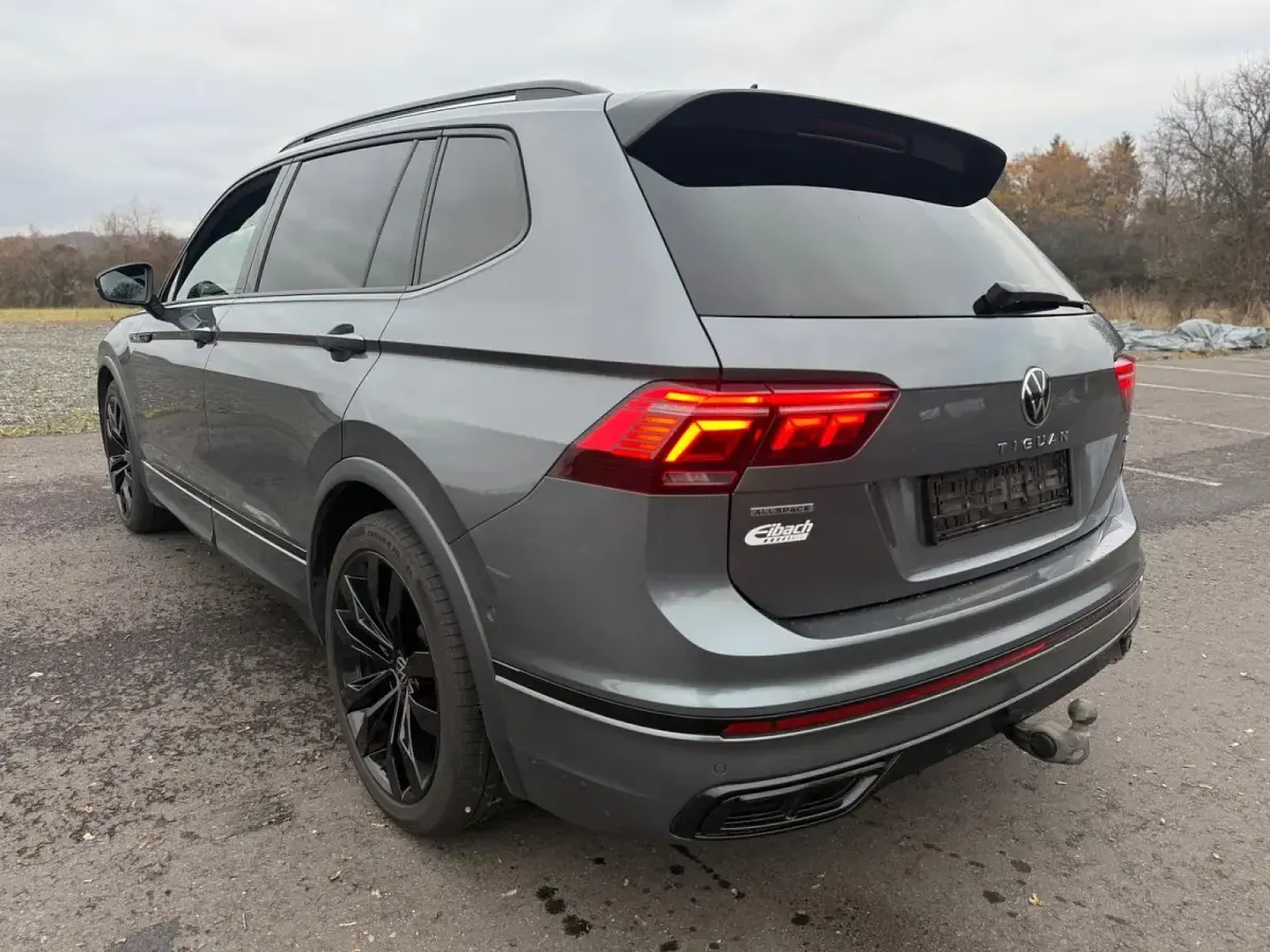 Gebraucht VW Tiguan Allspace R-line 200 PS (147 kW) 2022 Grau SUV