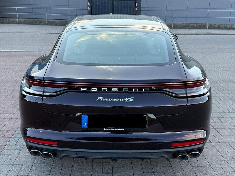 Gebraucht Porsche Panamera 4S Executive 560 PS (411 kW) 2023 Violett Limousine