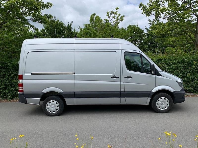 Grau Gebraucht 2018 Mercedes Sprinter Van | 26.550 € (Fairer Preis) - Bild 1/4