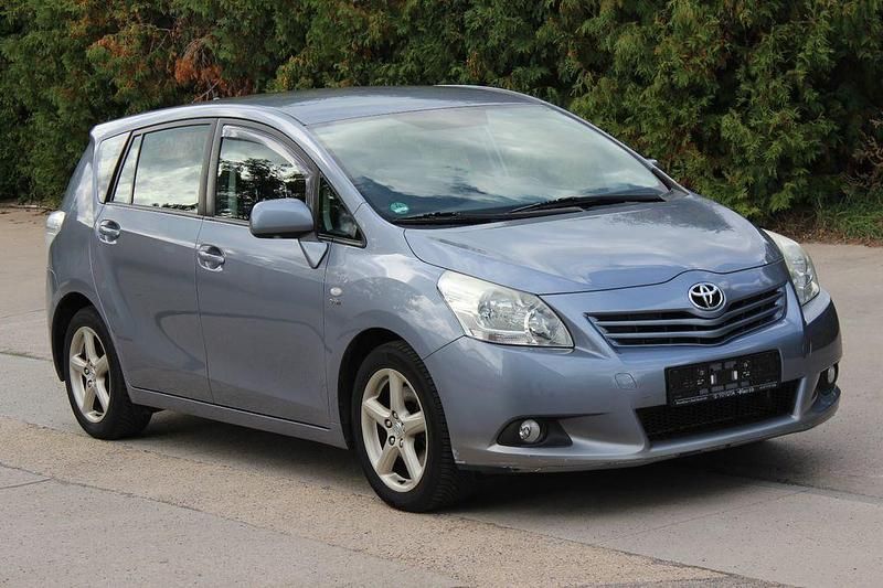 Blau Gebraucht 2009 Toyota Verso Life Van / Kleinbus | 3.700 € (Guter Preis) - Bild 1/4