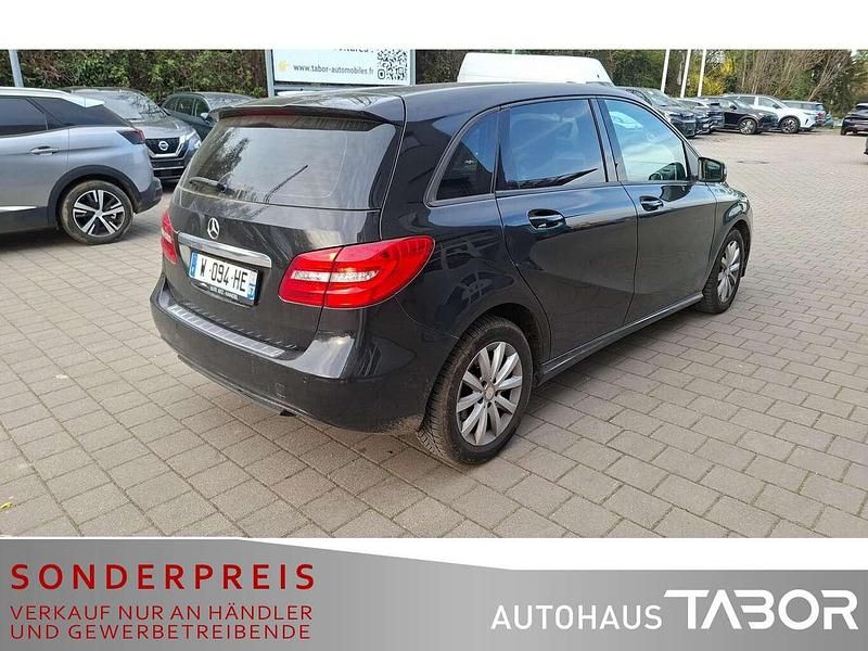 Gebraucht Mercedes B180 109 PS (80 kW) 2013 Kosmosschwarz  metalliclack Van / Kleinbus