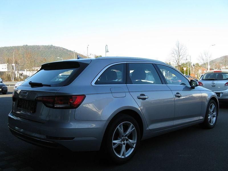 Second-hand Audi A4 Sport 190 CP (139 kW) 2017 Argintiu Break