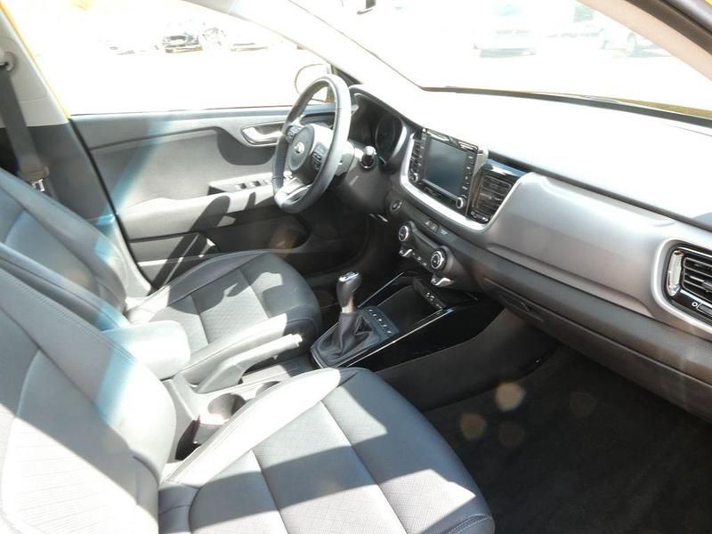 Gebraucht Kia Stonic Platinum Edition 120 PS (88 kW) 2019 Gelb SUV