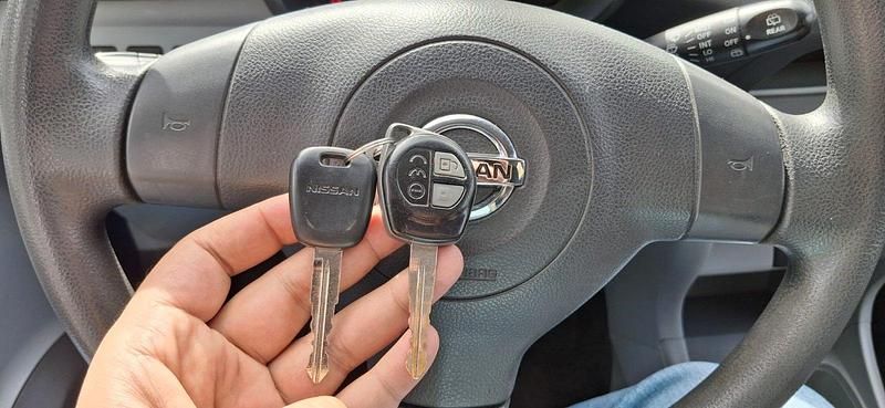 Gebraucht Nissan Pixo 68 PS (50 kW) 2013 Blau Kleinwagen