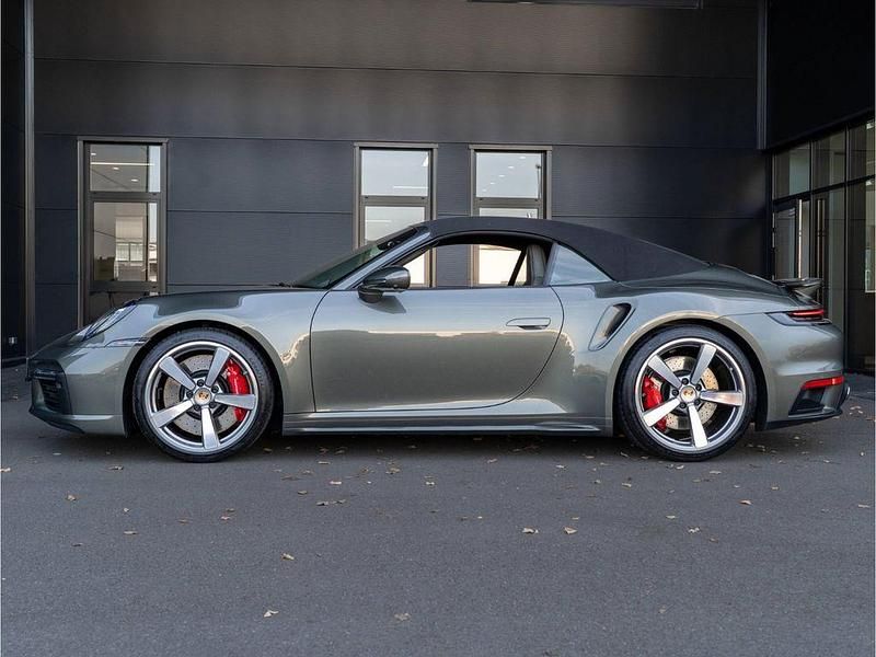 Gebraucht Porsche 992 581 PS (427 kW) 2021 Gruen Cabrio