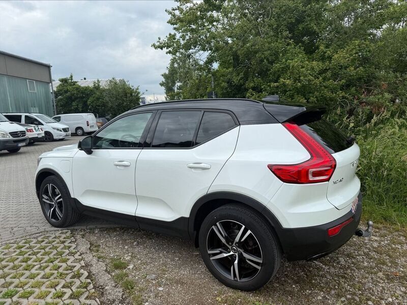 Gebraucht Volvo XC40 R-Design 179 PS (131 kW) 2021 Weiß SUV