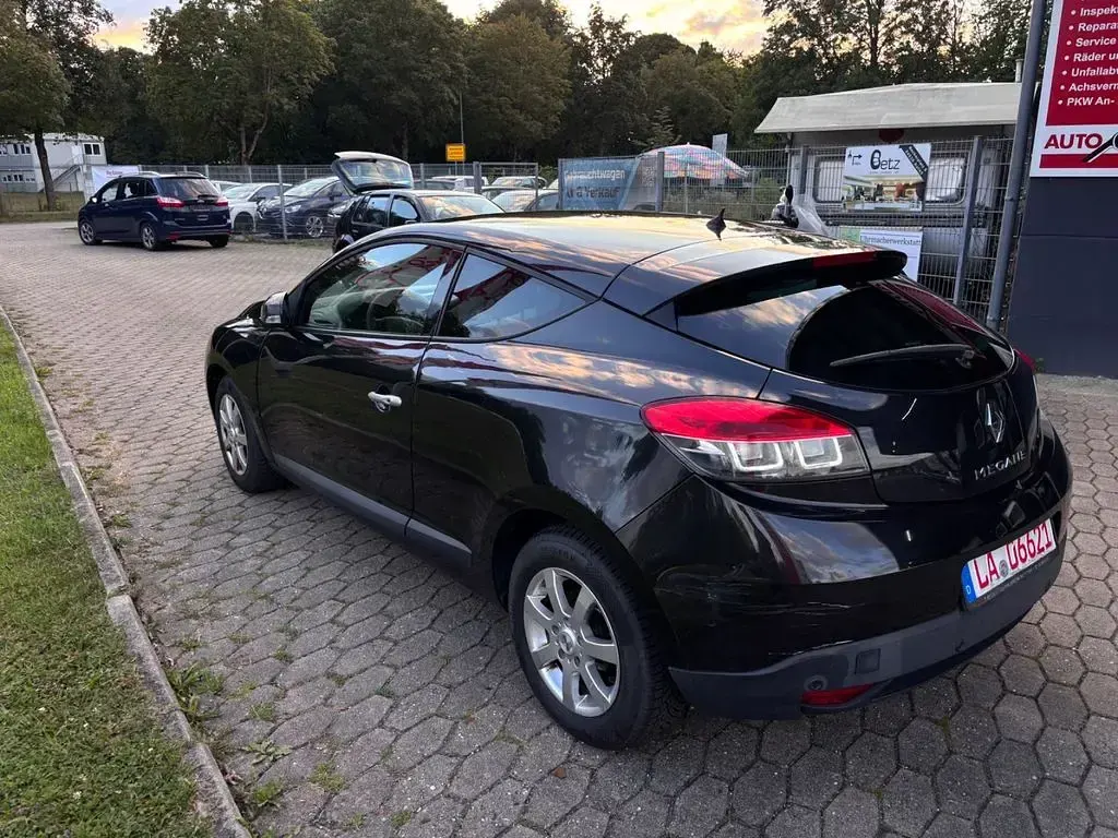 Gebraucht Renault Mégane Coupé Dynamique 131 PS (96 kW) 2009 Schwarz Coupé