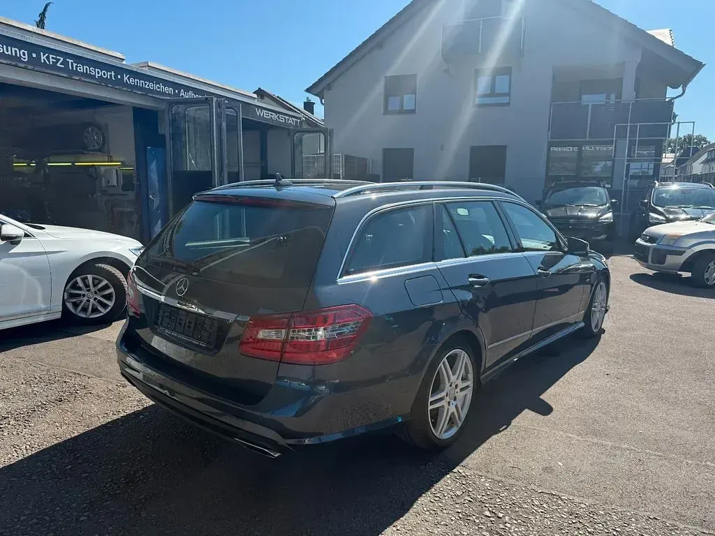 Gebraucht Mercedes E350 231 PS (169 kW) 2010 Grau Kombi