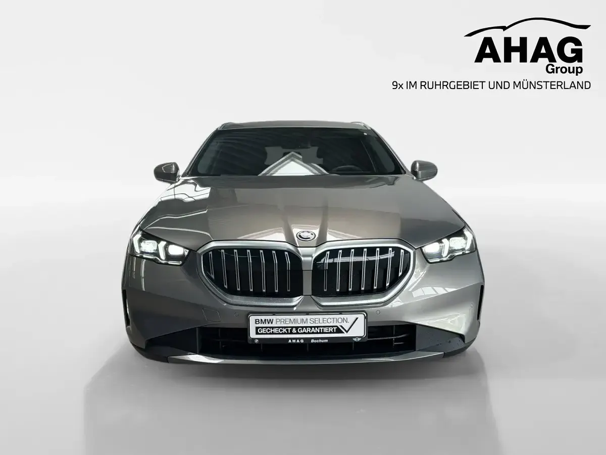 Gebraucht BMW 530e Comfort Edition 299 PS (219 kW) 2024 Schwarz Kombi