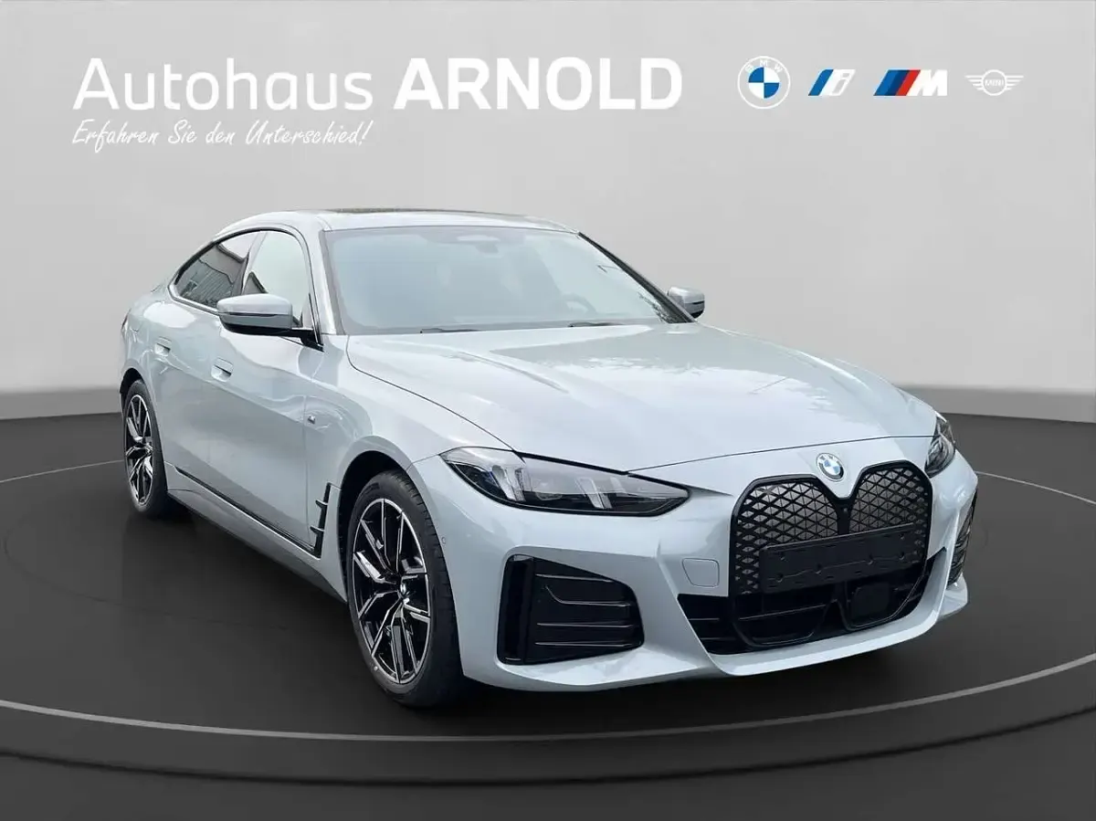 Neu BMW i4 M Sport 250 kW (340 PS) 2026 Brooklyn grau Limousine