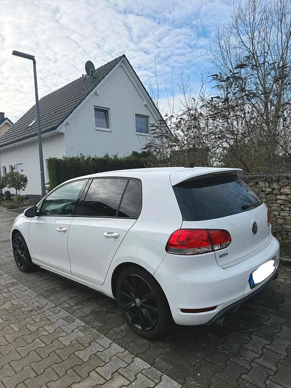 Gebraucht VW Golf GTI 211 PS (155 kW) 2012 Weiß Limousine
