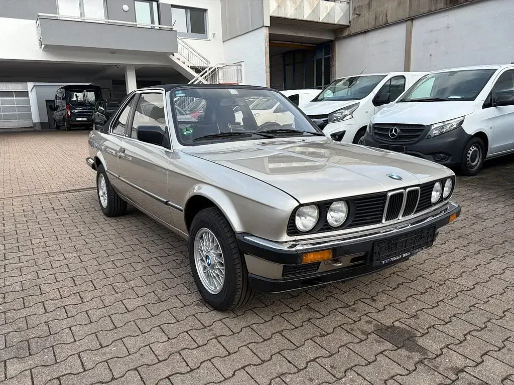 Gebraucht BMW 320 125 PS (91 kW) 1985 Gelb Cabrio