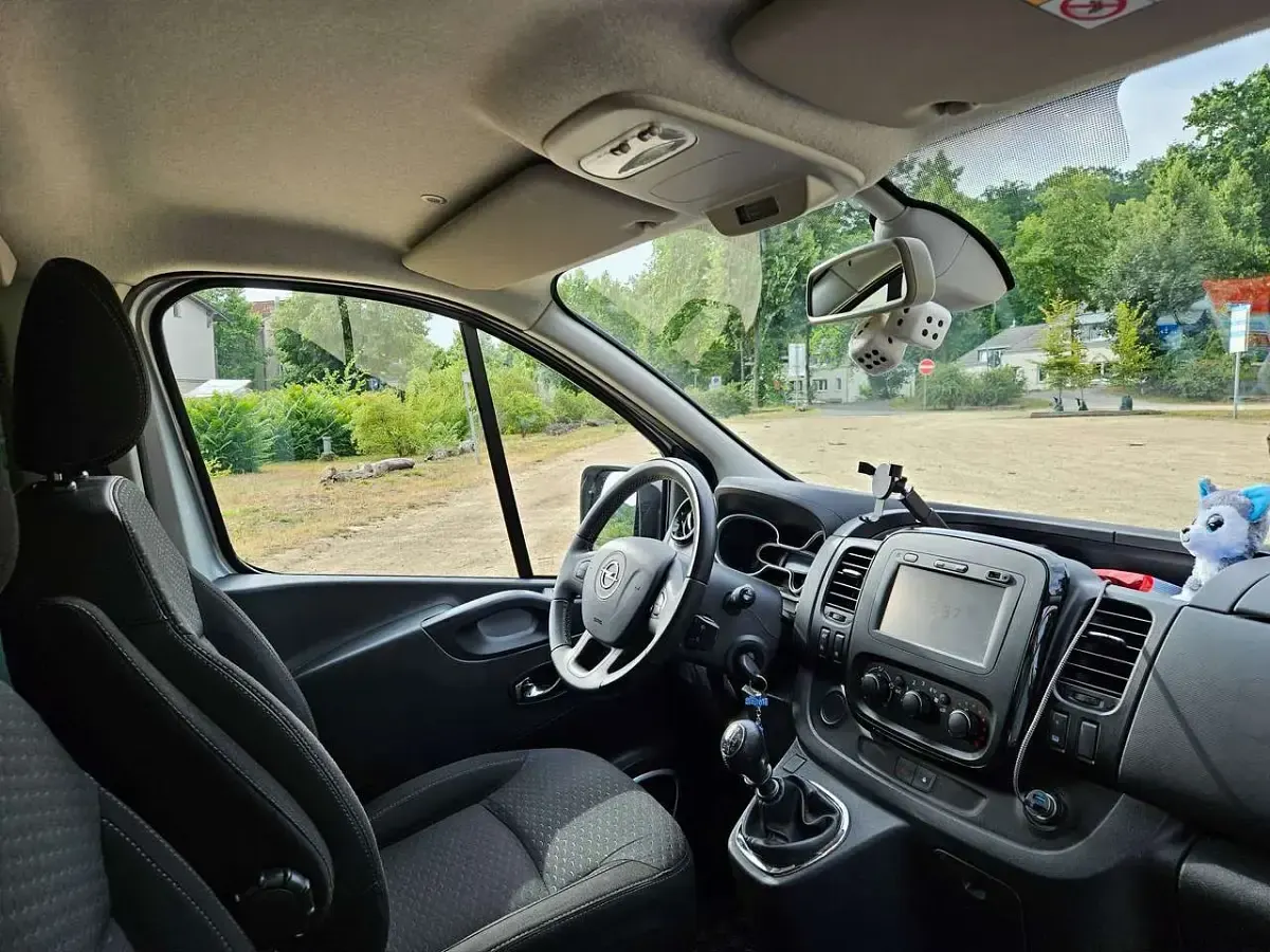 Gebraucht Opel Vivaro 145 PS (106 kW) 2016 Silber Van / Kleinbus