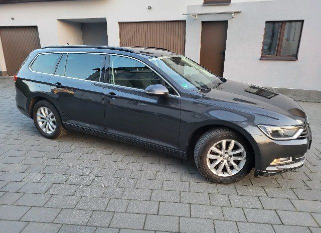 Gebraucht VW Passat Comfortline 150 PS (110 kW) 2017 Grau Kombi