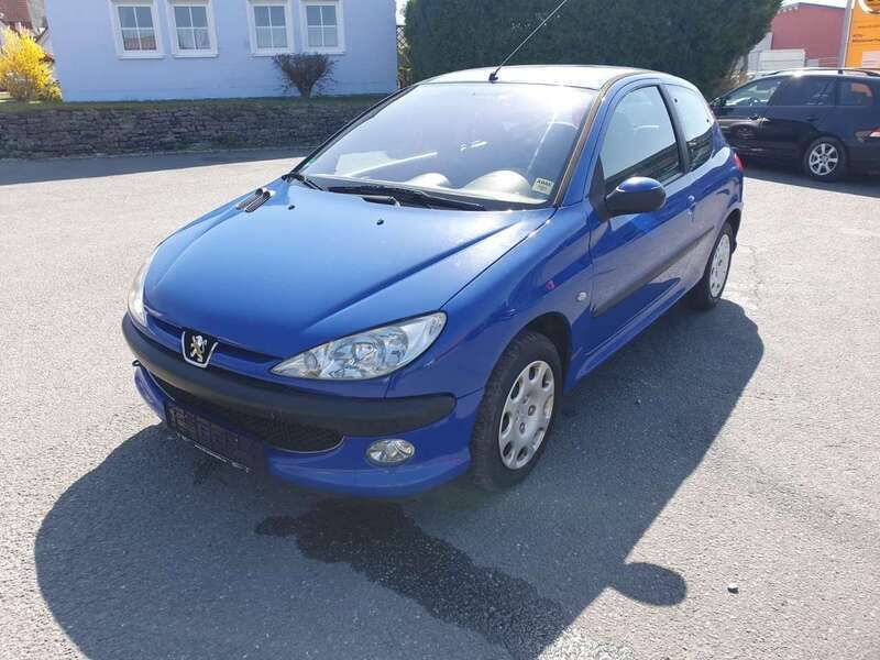 Blau Gebraucht 2004 Peugeot 206 Filou Limousine | 450 € (Guter Preis) - Bild 1/4