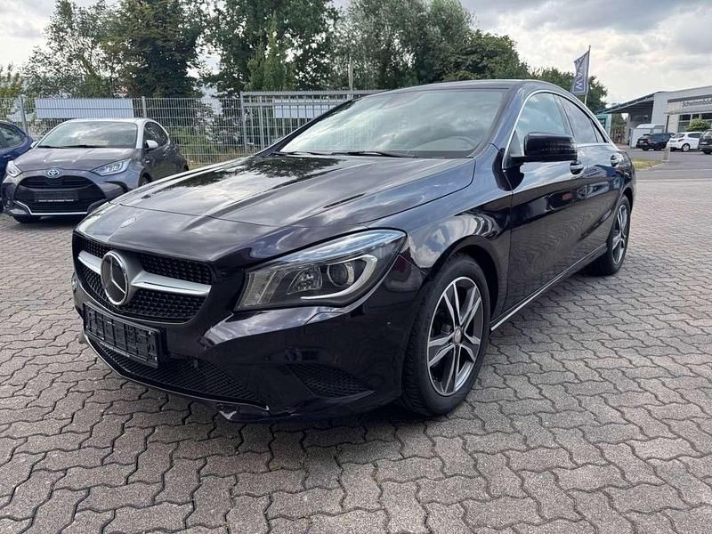 Violet Gebraucht 2013 Mercedes CLA220 Limousine | 12.700 € (Superpreis) - Bild 1/4