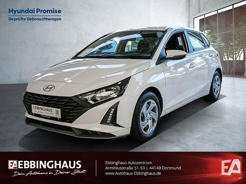 Weiß Gebraucht 2025 Hyundai i20 Select Kleinwagen | 22.320 € - Bild 1/4