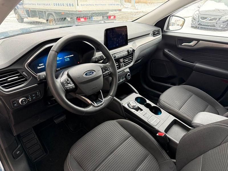 Gebraucht Ford Kuga Titanium 152 PS (111 kW) 2022 Blau SUV
