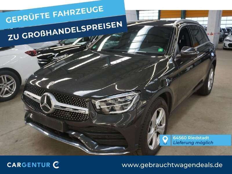 Grafitgrau Gebraucht 2020 Mercedes GLC200 AMG line SUV | 33.289 € (Guter Preis) - Bild 1/4