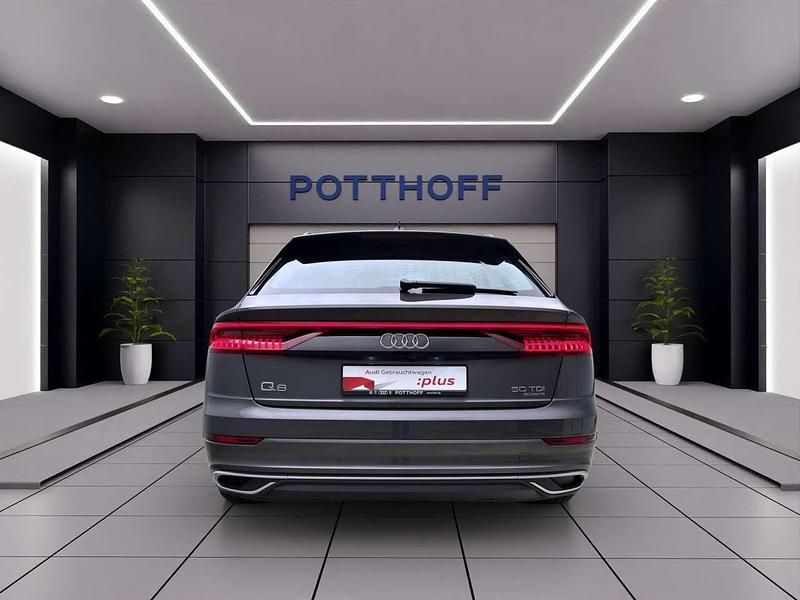 Gebraucht Audi Q8 S-Line 286 PS (210 kW) 2021 Grau SUV