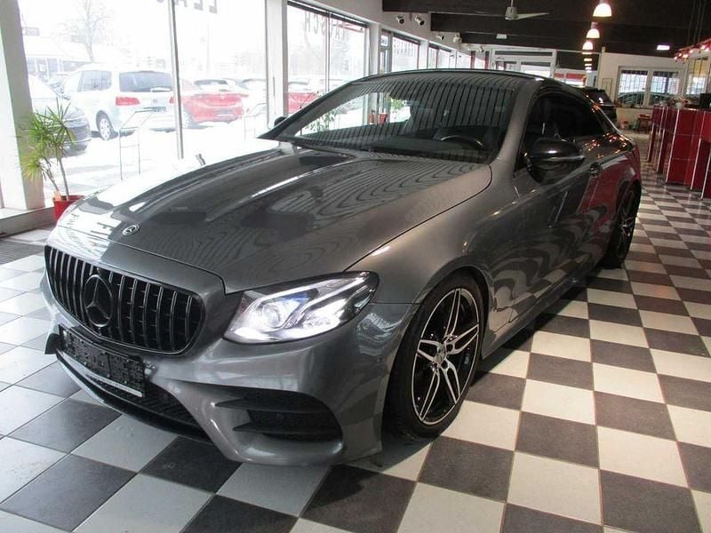 Gebraucht Mercedes E300 AMG line 245 PS (180 kW) 2018 Selenitgrau metallic (metallic) Coupé