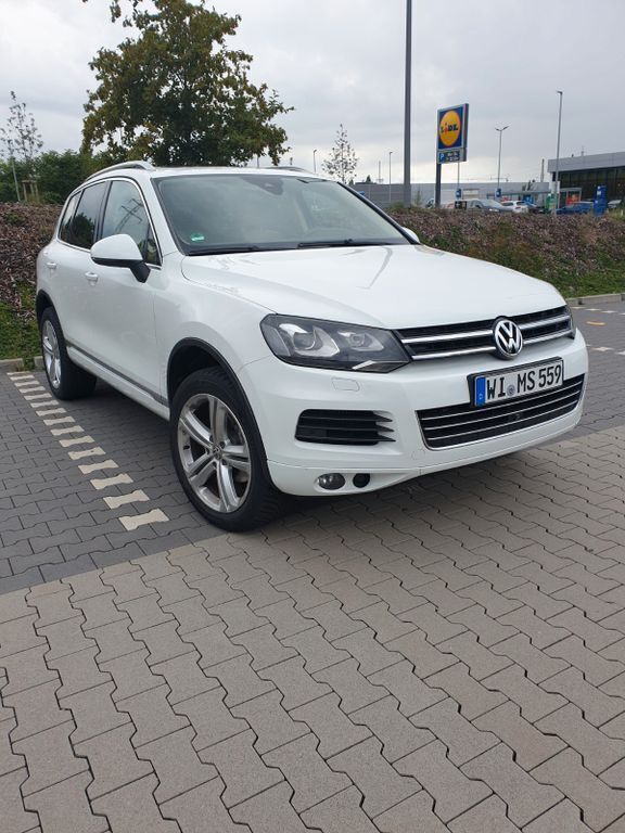 Weiß Gebraucht 2012 VW Touareg Exclusive SUV | 16.500 € (Guter Preis) - Bild 1/4