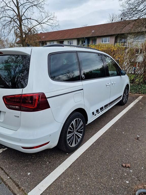 Gebraucht Seat Alhambra 184 PS (135 kW) 2017 Weiß Van / Kleinbus