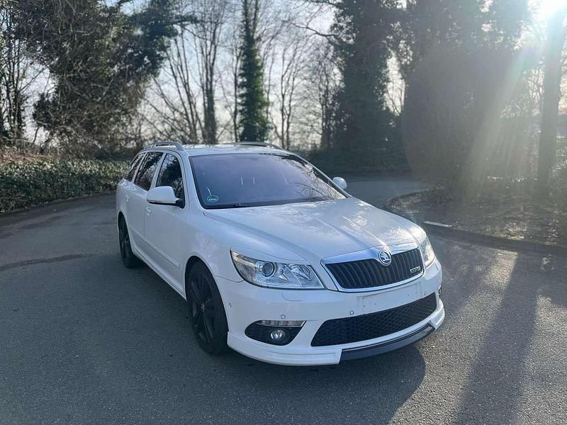 Gebraucht Skoda Octavia RS 200 PS (147 kW) 2010 Candyweiss Kombi