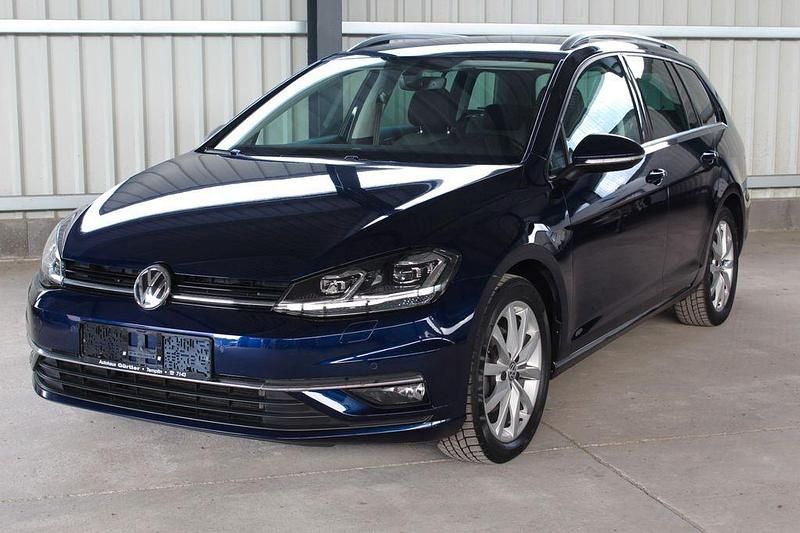 Blau Gebraucht 2018 VW Golf VII Highline Kombi | 17.980 € (Fairer Preis) - Bild 1/4