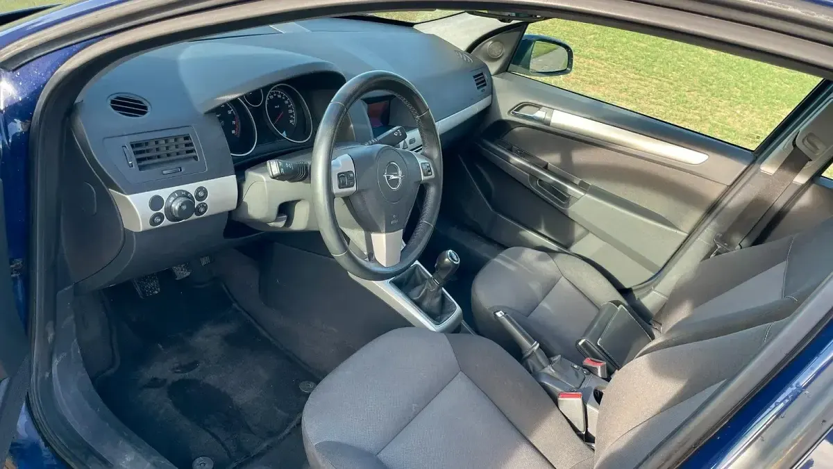 Gebraucht Opel Astra 115 PS (84 kW) 2008 Blau Kombi