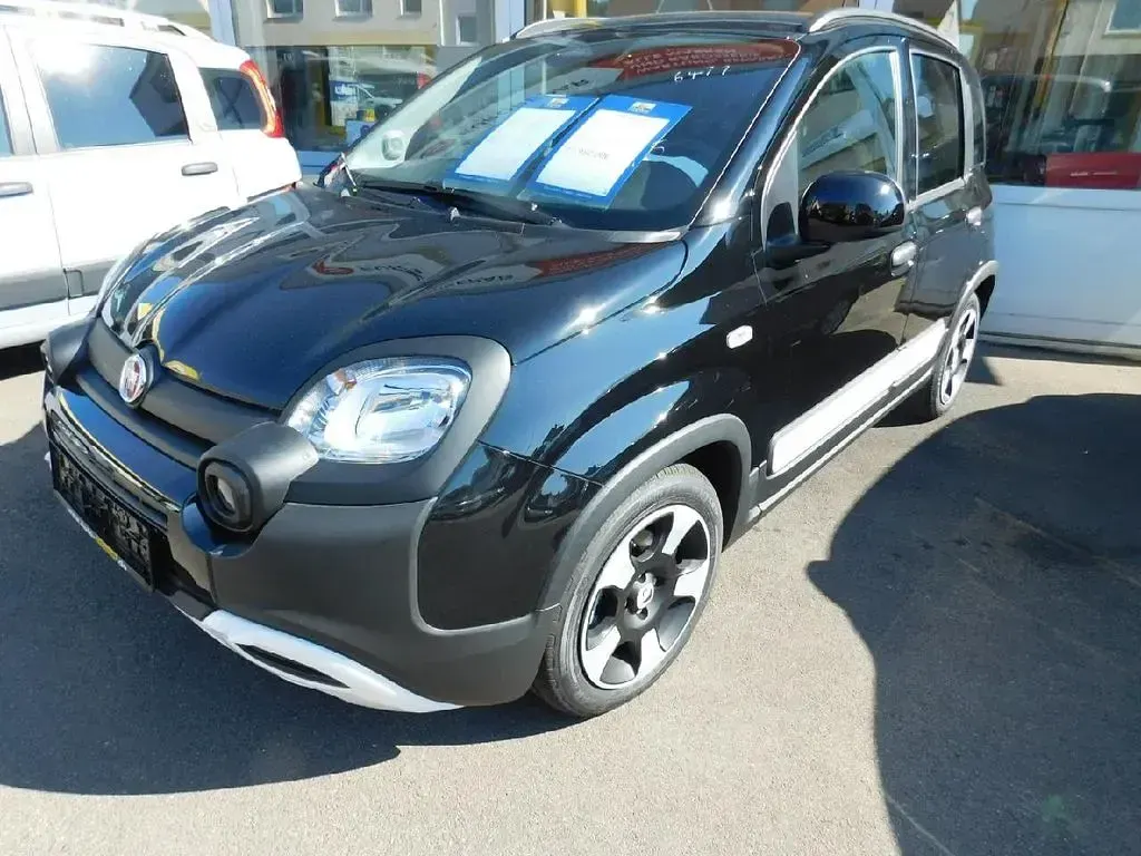 Neu Fiat Panda Cross 65 PS (47 kW) 2026 Schwarz Kleinwagen