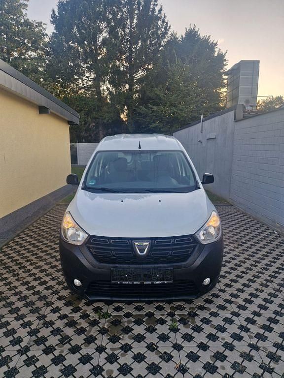Weiß Gebraucht 2019 Dacia Dokker Van | 8.800 € (Fairer Preis) - Bild 1/4