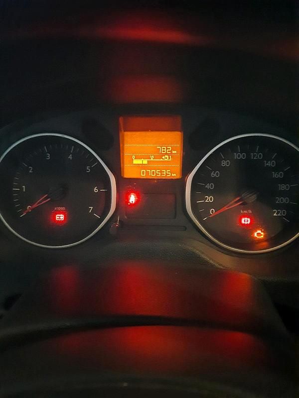 Gebraucht Citroën C-Elysee I PureTech 85 PS (62 kW) 2016 Weiß Limousine