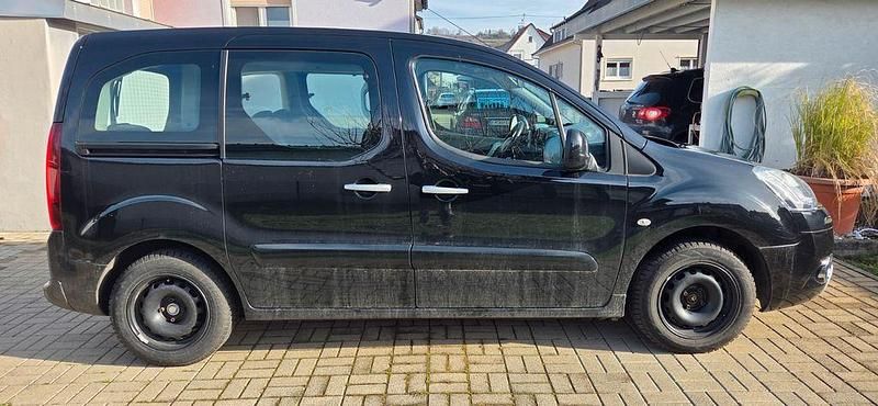 Gebraucht Citroën Berlingo SELECTION 120 PS (88 kW) 2015 Schwarz Van / Kleinbus