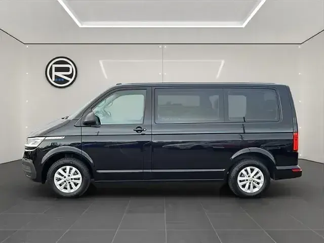 Gebraucht VW Multivan Trendline 150 PS (110 kW) 2020 Schwarz Van / Kleinbus